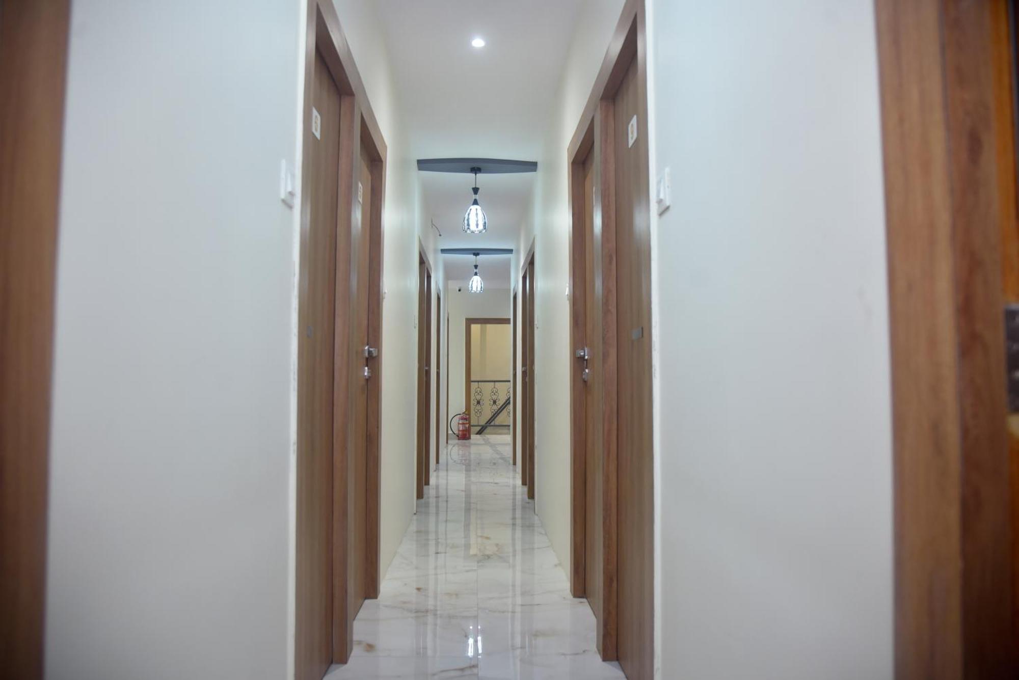 Vogue Cabin Stay Near Nesco Bombay Exhibition Centre Екстериор снимка