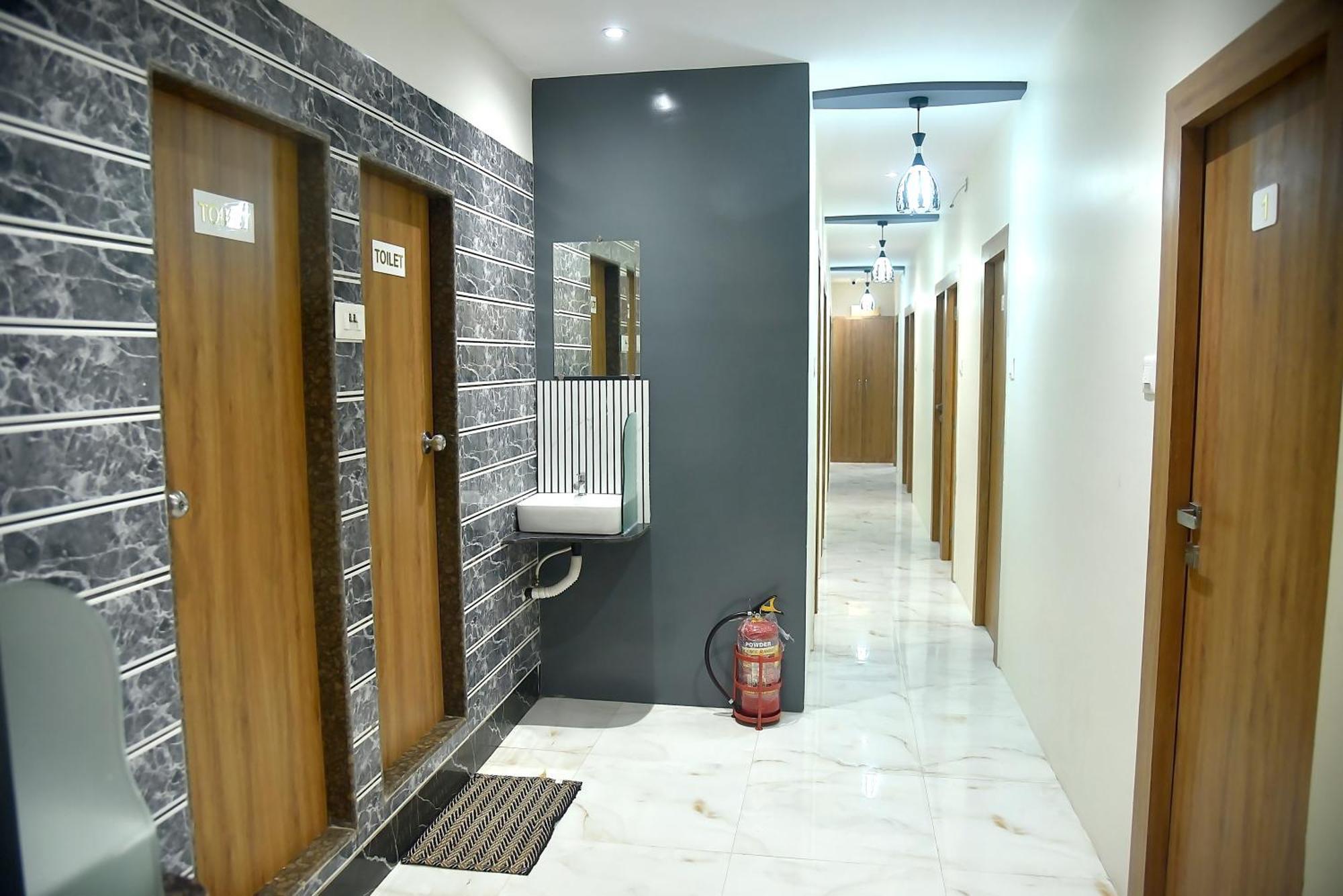 Vogue Cabin Stay Near Nesco Bombay Exhibition Centre Екстериор снимка